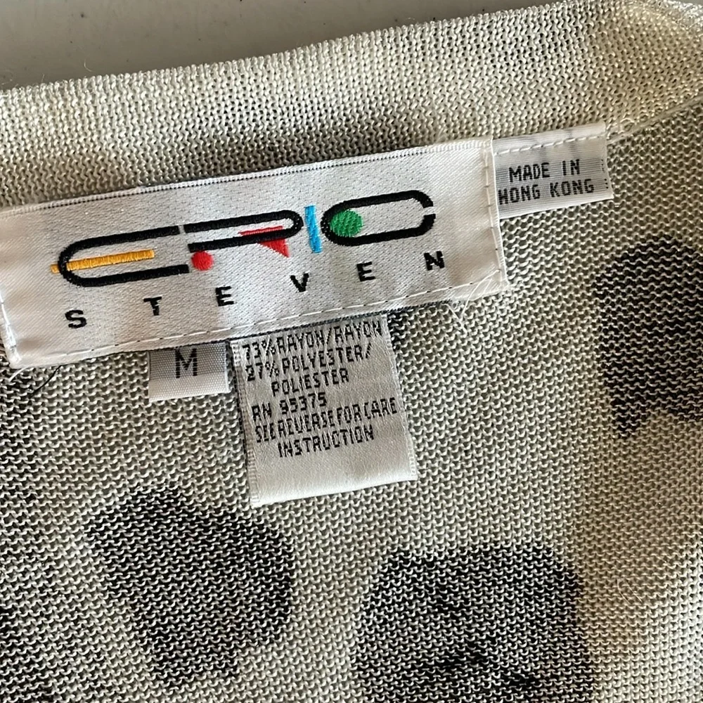 Eric Steven Light Sweater - Picture 8 of 13